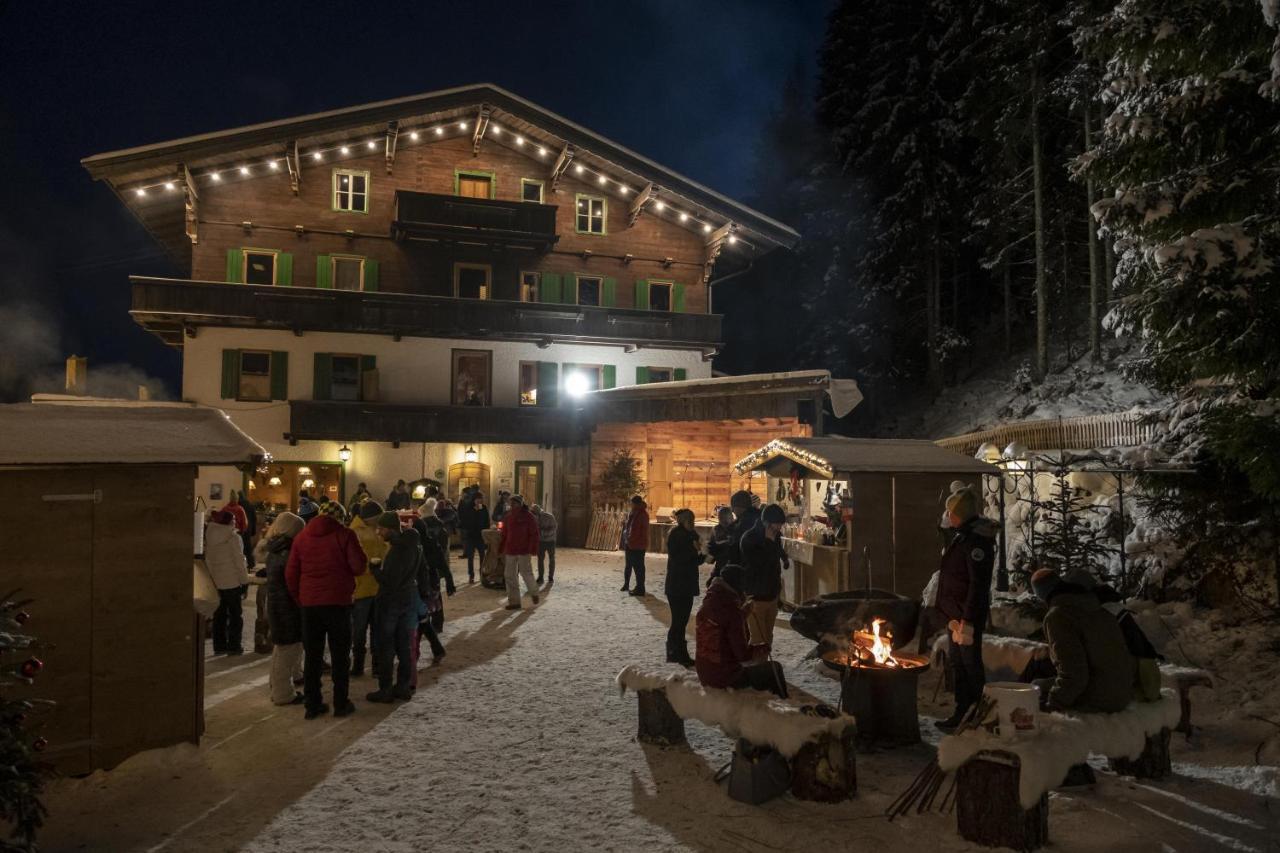 Отель Gasthof St. Adolari Санкт-Ульрих-ам-Пиллерзее Экстерьер фото