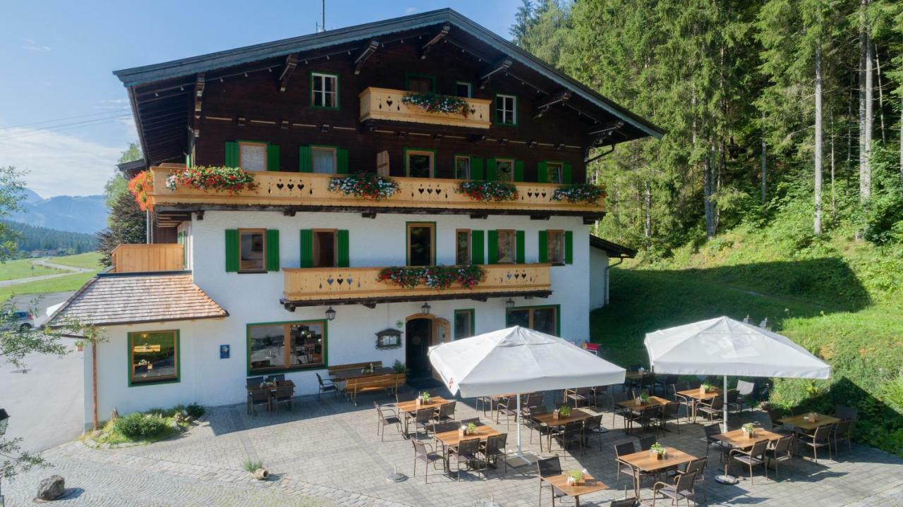 Отель Gasthof St. Adolari Санкт-Ульрих-ам-Пиллерзее Экстерьер фото