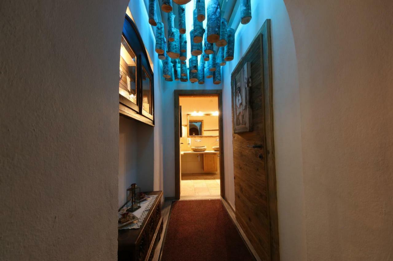 Отель Gasthof St. Adolari Санкт-Ульрих-ам-Пиллерзее Экстерьер фото