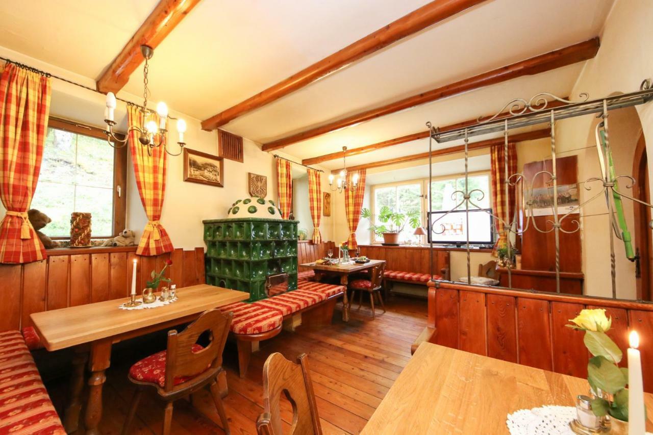 Отель Gasthof St. Adolari Санкт-Ульрих-ам-Пиллерзее Экстерьер фото
