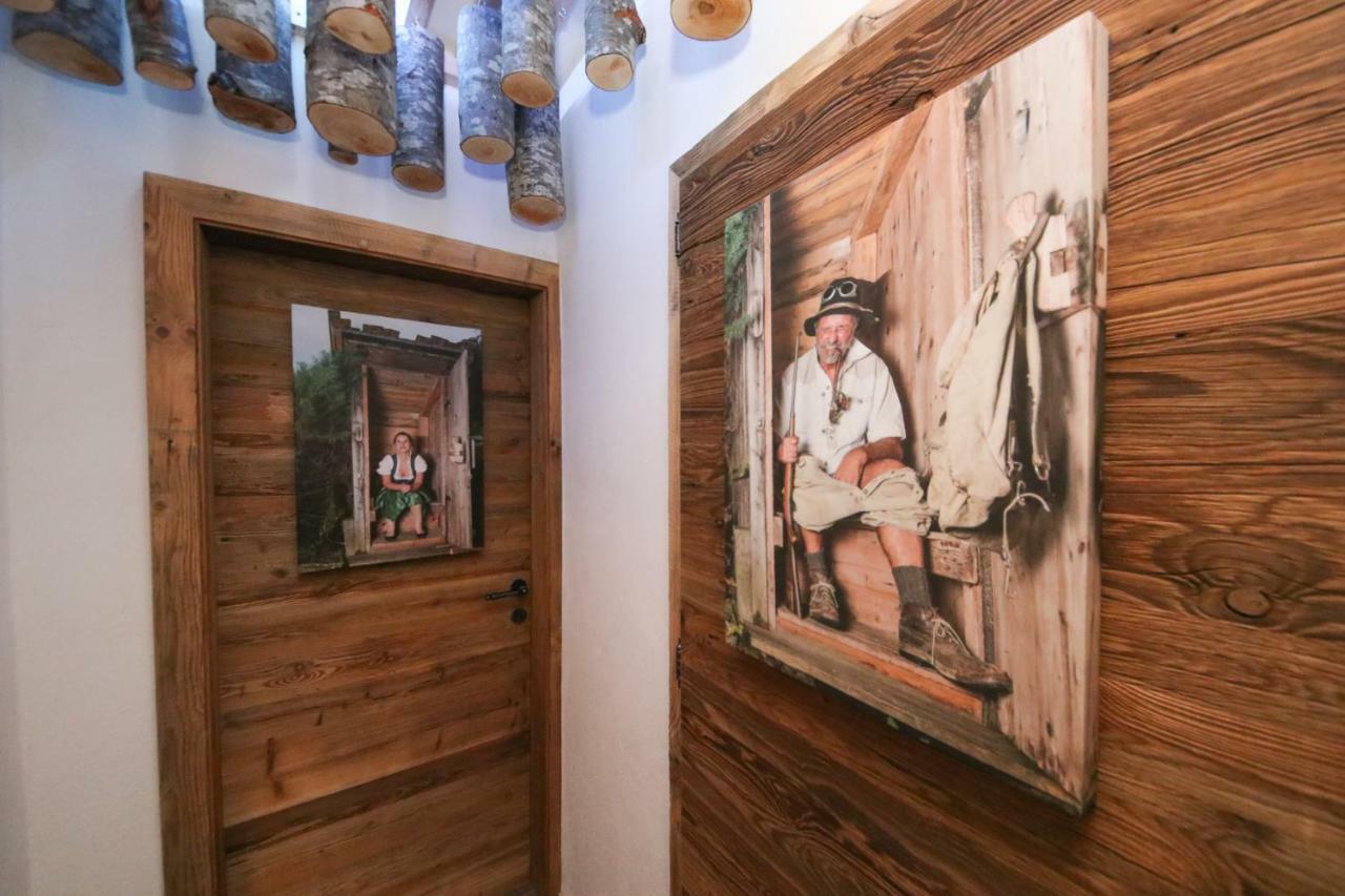 Отель Gasthof St. Adolari Санкт-Ульрих-ам-Пиллерзее Экстерьер фото